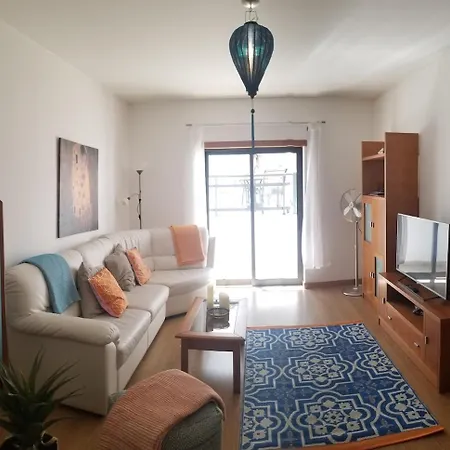 Hills And Waves Apartman *