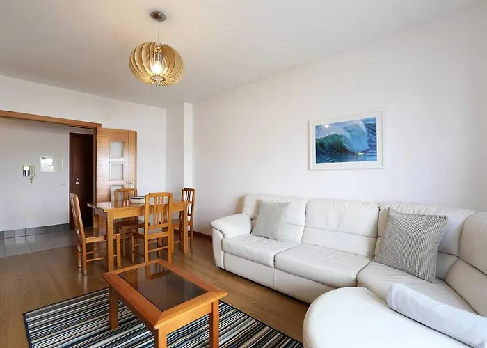 Hills And Waves Nazaré